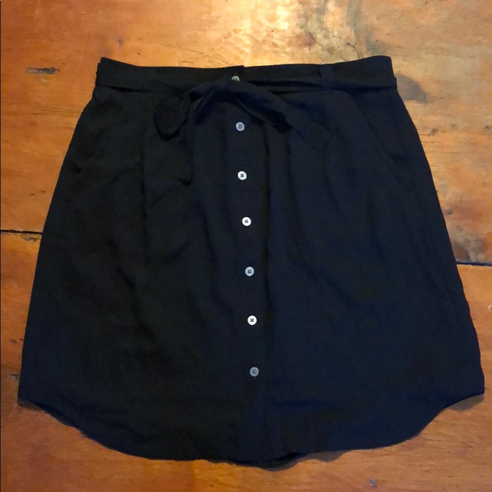 LOFT Black button down skirt with tie waist